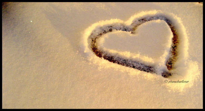 o Inima in nisip