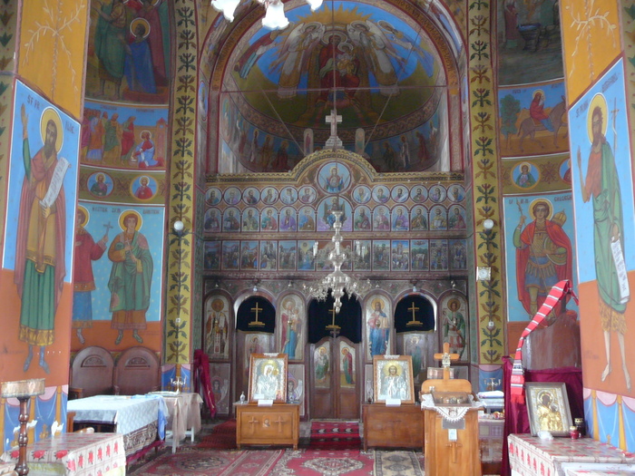 P1160280 - Imagini din interiorul bisericii