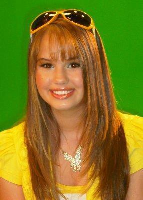 Debby_Ryan_1248798326_0[1] - 00 pt publicitate 00