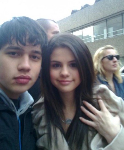 poze-selena-gomez-londra-h2-530x639