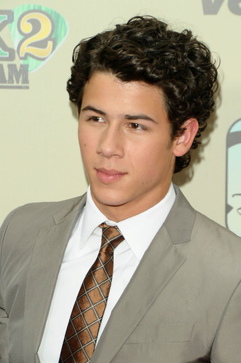 Camp-Rock-2-Premiere-NYC-8-18-nick-jonas-14851527-395-594 - Camp Rock 2 Premiere NYC 8-18