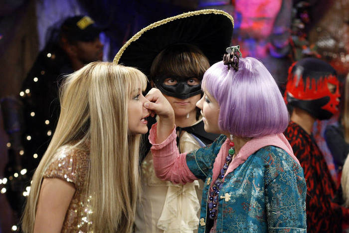 emilyosment-dot-org_hannahmontana-season1stills-014 - Hannah Montana Season 1