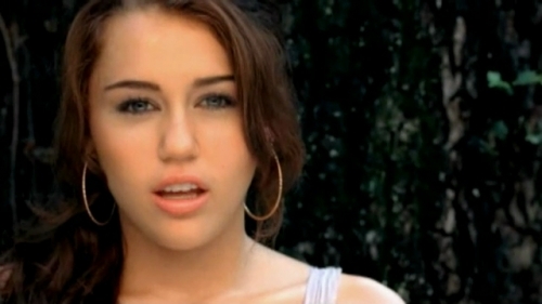 normal_img000075.png - Miley Cyrus When I look at you-00