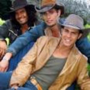 Pasi_n_de_gavilanes_1237065126_3_2003