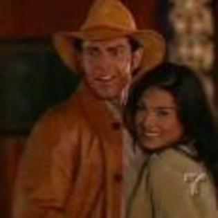 Pasi_n_de_gavilanes_1247695353_2_2003