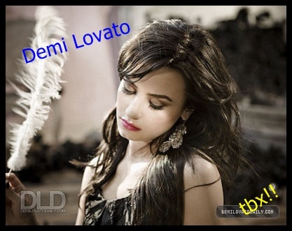 13926898_YZNONXIAS - poze cu demi lovato