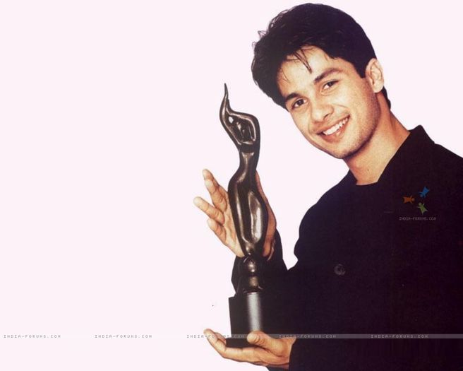 17994-shahid-kapoor