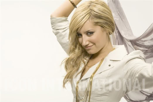 10931475_XRRRJUNWO - poze ashley tisdale