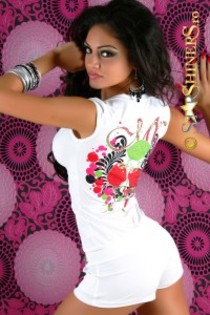 NP2U2683-200x300