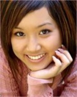 funclub50167_250_150 - brenda song