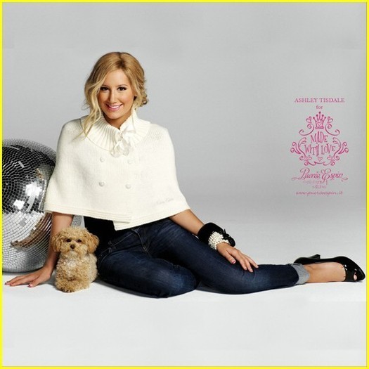 Ashley-Tisdale-is-Puerco-Espin-Perfect-ashley-tisdale-8391039-546-546