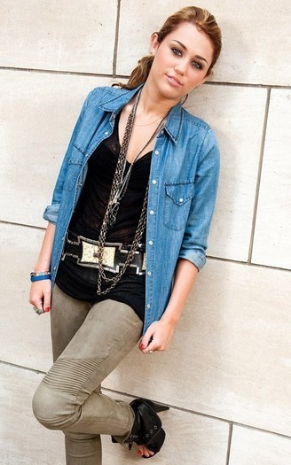 Miley Cyrus (1)