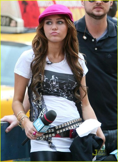 Miley Cyrus (8)