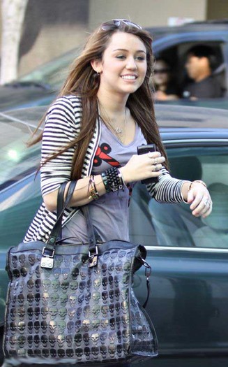 Miley Cyrus (37) - x - Miley Cyrus