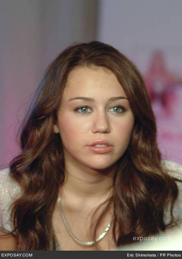 Miley Cyrus (74)
