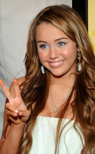 Miley Cyrus (8)