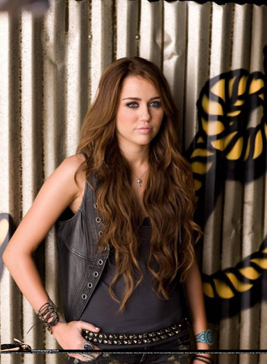 Miley Cyrus (26)