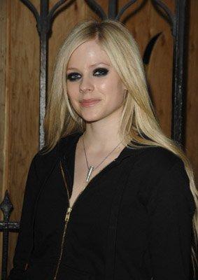 Avril-Lavigne-1222517462 - poze cu avril lavigne