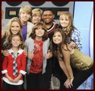 imagesCA19GOY7 - Disney Channel New Year Eve
