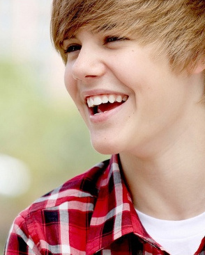 20331272_NLYJIJRBM[2] - alte poze de la prieteni cu justin bieber sweet boyy