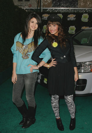 demi and selena