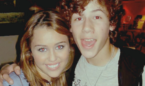 13054515_FBAJXMLAX - club miley-miley si nick