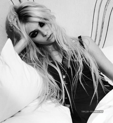 taylor momsen - alege 12