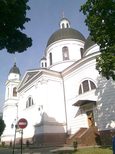 Catedrala - Prin Cernauti - Ukraina aug 2010
