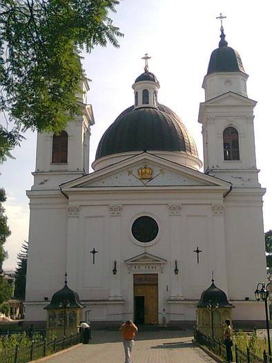 Catedrala din Cernauti - Prin Cernauti - Ukraina aug 2010