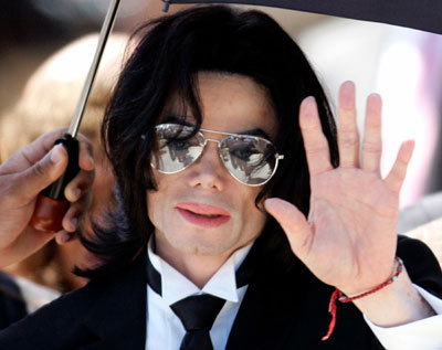 4 poze cu Michael Jackson - Plate pentru TheHiltonHotel