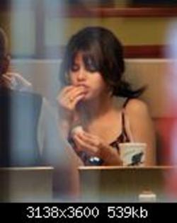 76353-selena-gomez-at-a-mcdonalds-restaurant-in-pu