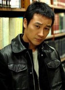 200px-Uhm_Tae_Woong_2007 - Yu-sin Eom Tae-Woong