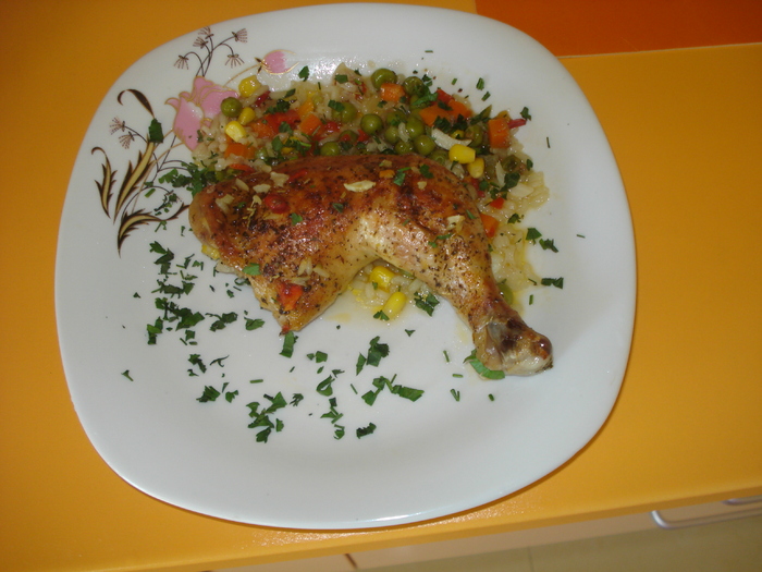 PULPA DE PUI CU LEGUME