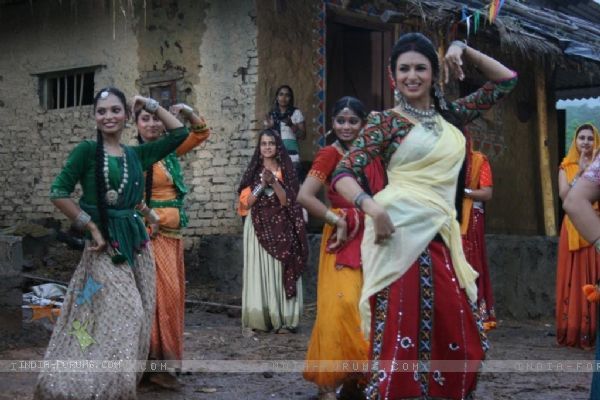 Divyanka Tripathi (37)
