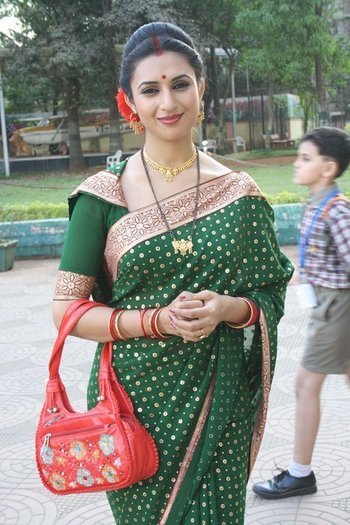 Divyanka Tripathi (56)