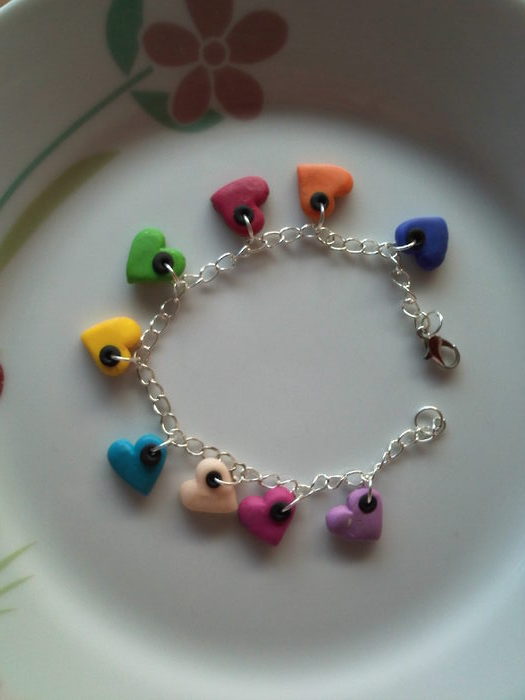 nr 73 bratara fimi inimioare pret 15 lei; bratara fimo color
