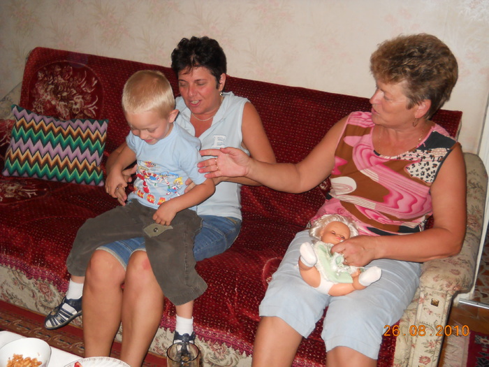 mai stau in brate - nolens-volens