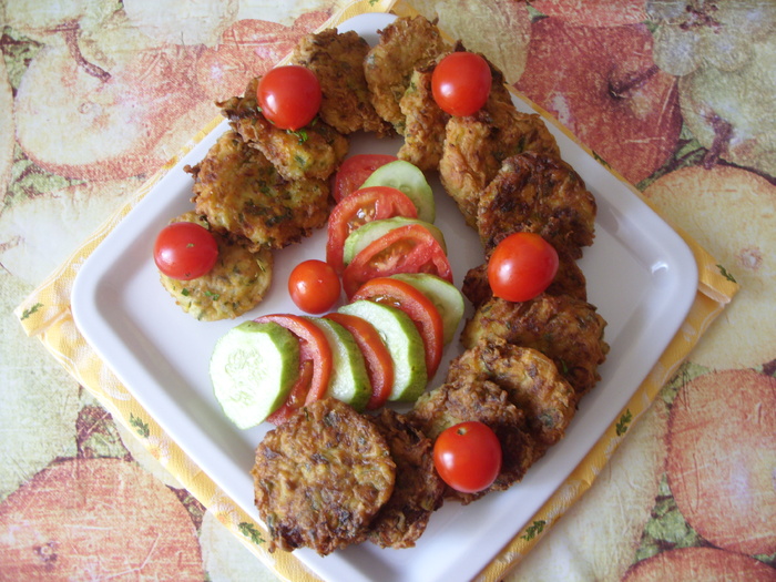 chiftele din dovlecei si morcovi-delicioase! - CATE CEVA DIN BUCATARIA MEA