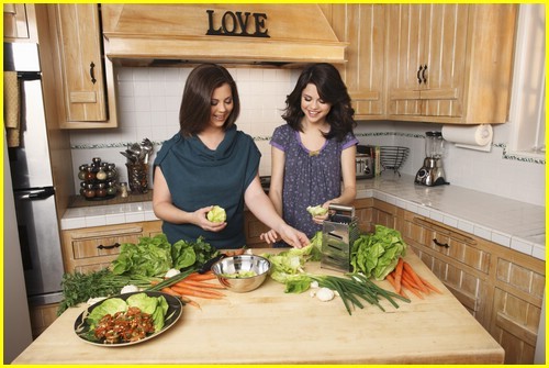 selena-gomez-mom-happiness-05