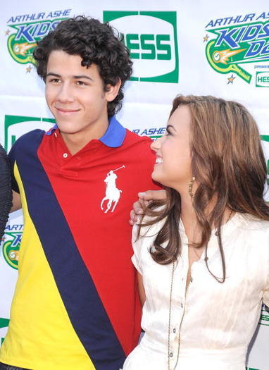 Arthur-Ashe-Kids-Day-8-28-nick-jonas-15124684-432-594 - Arthur Ashe Kids Day 29 a-8 a