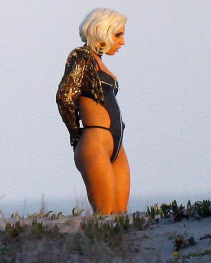 lady-gaga-swim-suit