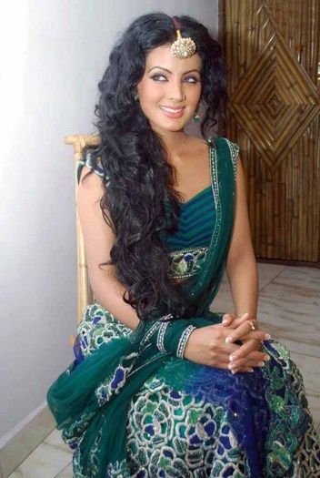 Geeta-Basra-Shoots-For-Hyderabad-Bridal-Show-17 - Sariuri SUPERBE