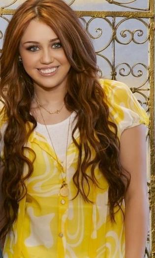 miley-photoshoot-miley-cyrus-15092809-358-597
