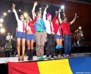 13793122_ZQENUJTKR