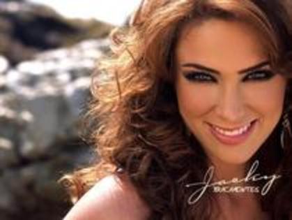 20497614_GNHNZIDHV - Poze Jacqueline Bracamontes