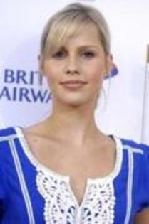 20499438_HAQHYHGPZ - Poze Claire Holt