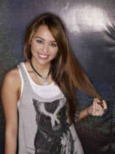 655 - Miley and Hannah