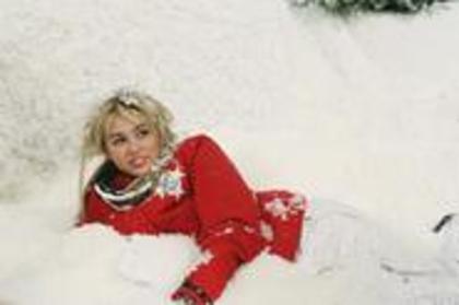 287655 - Miley and Hannah