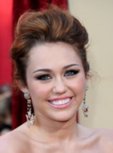 313958 - Miley and Hannah