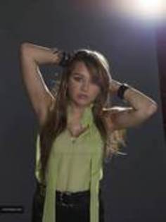 4544356 - Miley and Hannah